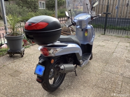 Kymco People S blauw